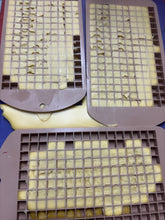 Cargar imagen en el visor de la galería, 100% Pure Beeswax Melting Squares